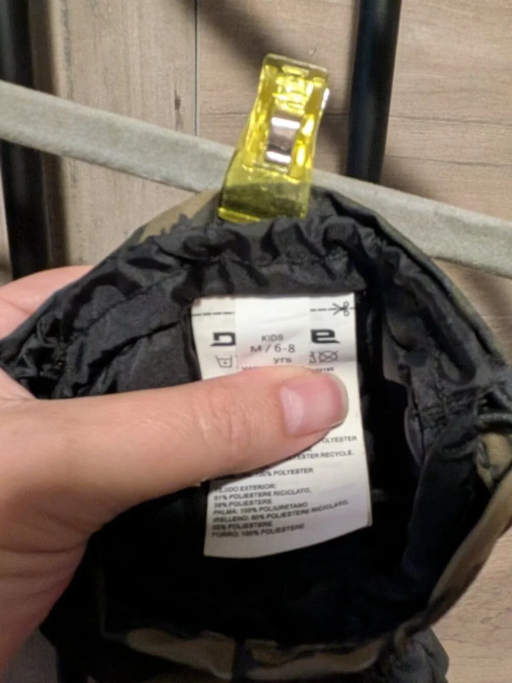 Dakine Boys Yukon Glove Camo/Black Medium 6-8, Winter, Waterproof, Adjustable